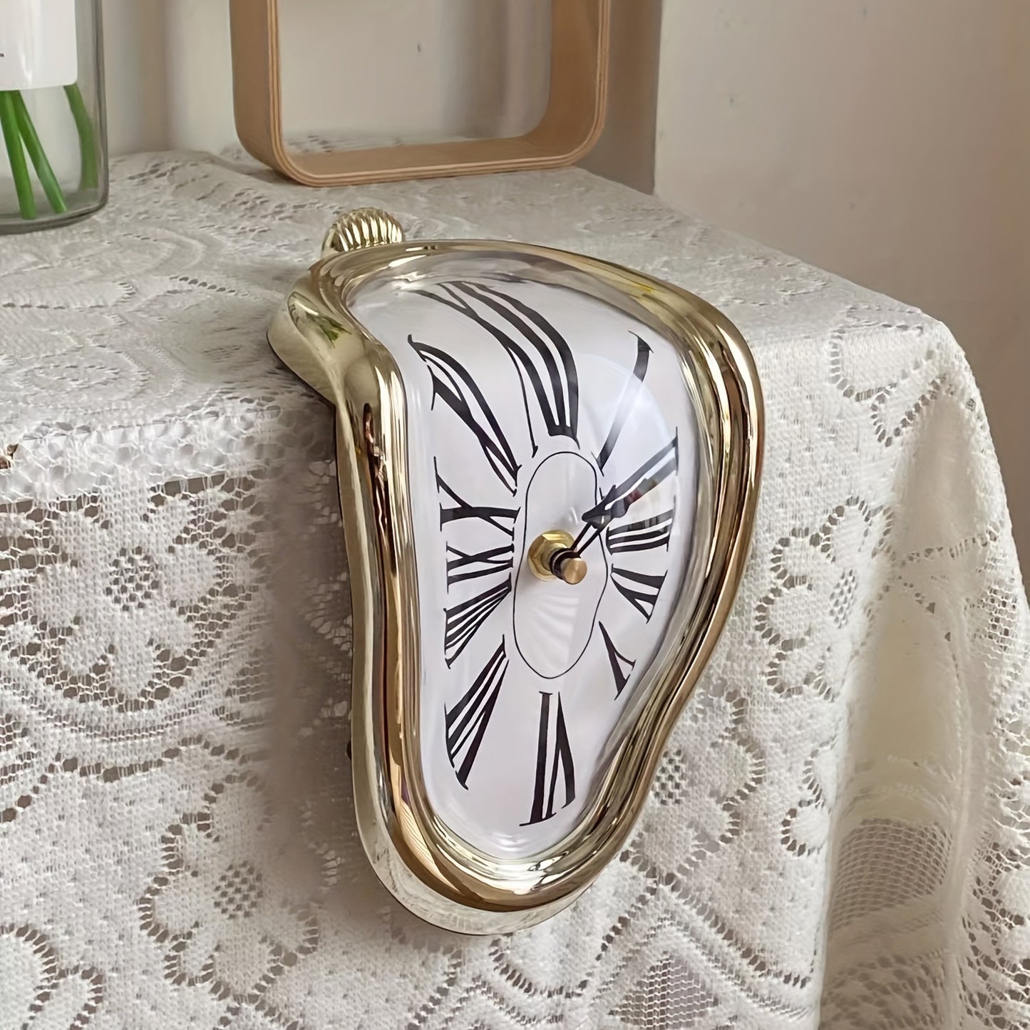 MELTING CLOCK