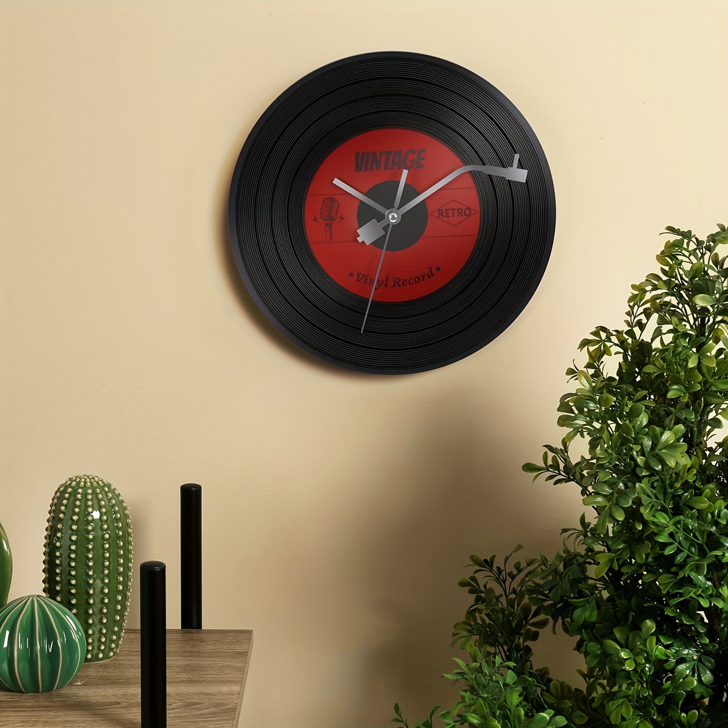 VINTAGE WALL CLOCK