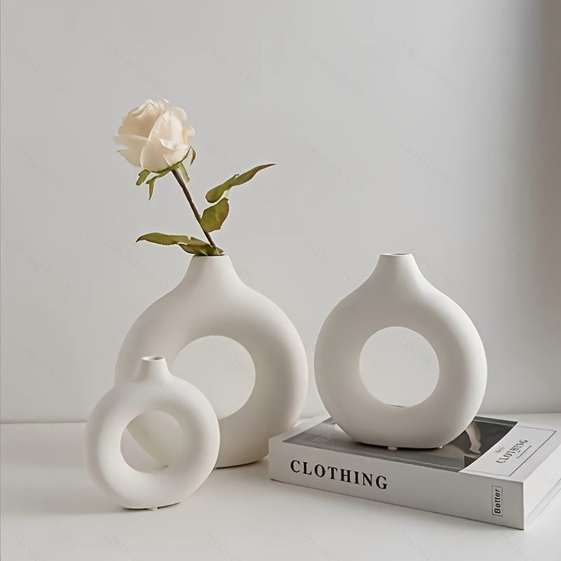 ROUND VASE